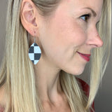 Black & White Check Leaf