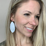 Metallic Fringe Feather Leaf